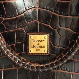Dooney & Bourke brown handbag